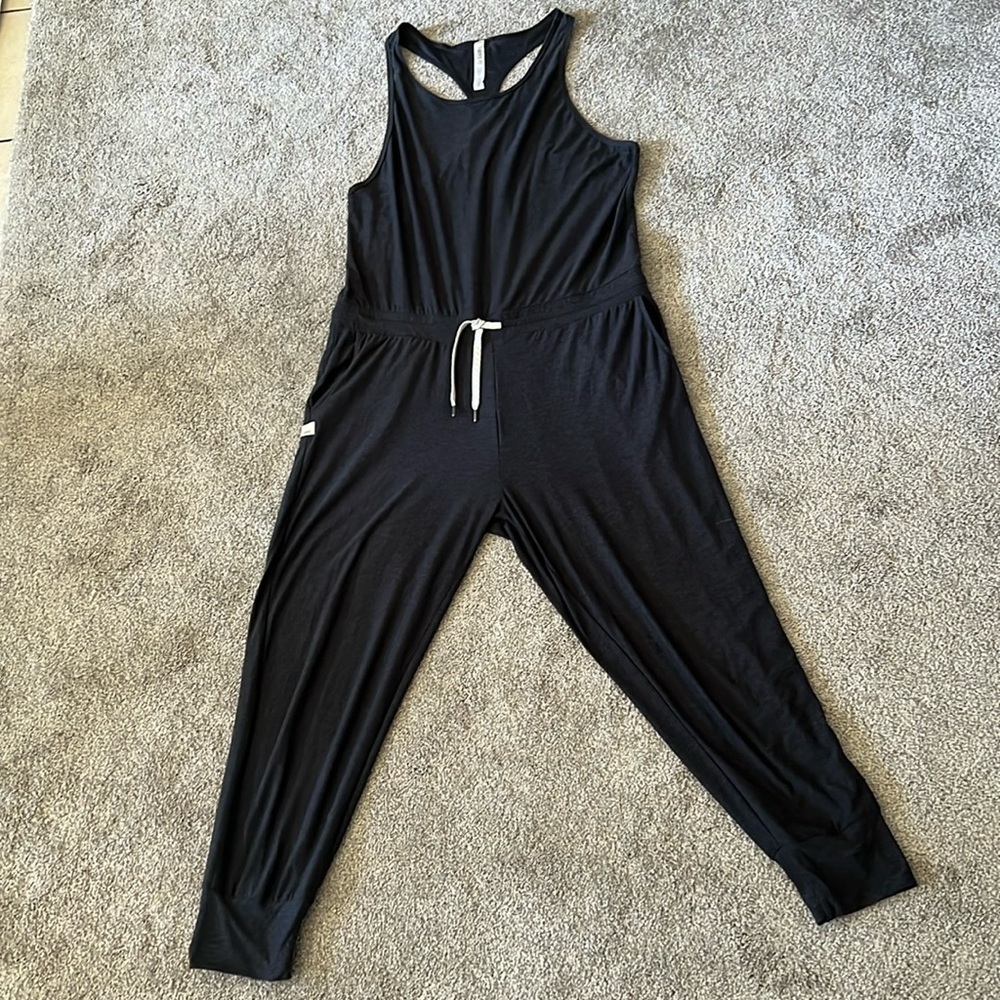 Vuori Romper Jumpsuit Large Charcoal Gray Pockets!!! Racerback Drawstring Comfy